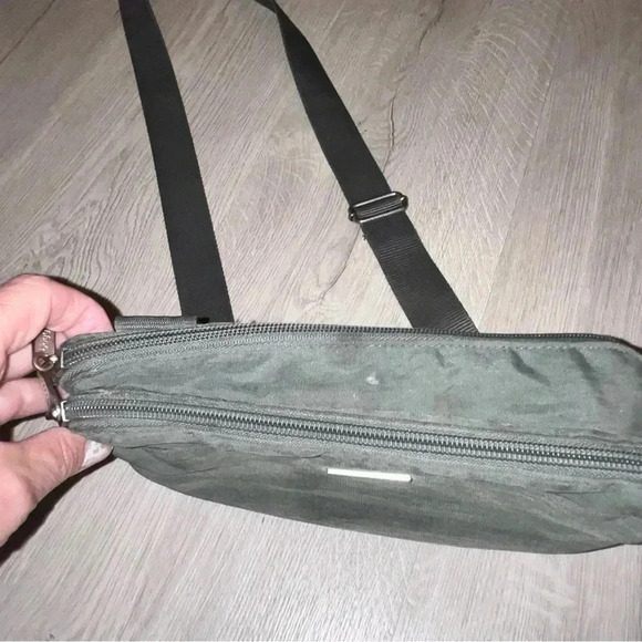 Gray bagallini crossbody:b320/c22/10/25 - Picture 3 of 6